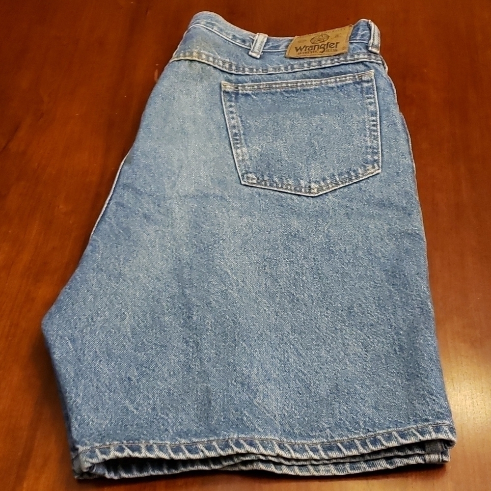 Wrangler Denim Shorts 40x8 Paint Stained 100% Cotton